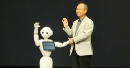 Magazin inovator in Tokyo: clientii serviti de roboti 