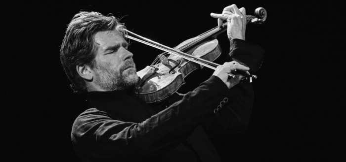 Interviu cu violonistul Nicolas Dautricourt: 'In momentul in care sunt pe scena, ofer tot ce am mai bun'