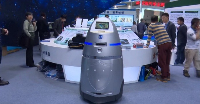 China trimite in actiune un ''RoboCop'' real