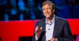 Bill Gates spune care e cea mai potrivita varsta la care un copil poate avea un smartphone. Esti de acord?