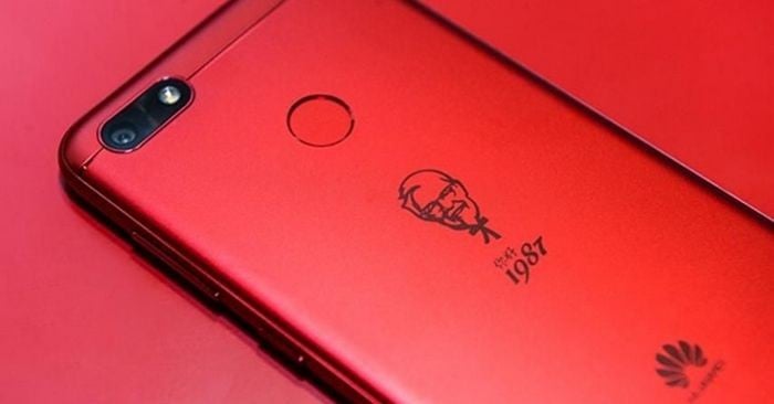 Huawei lanseaza telefonul... KFC