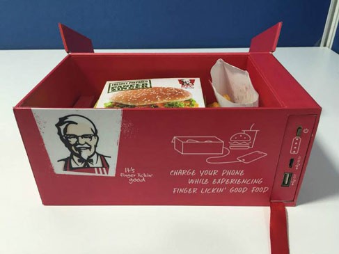 KFC isi ademeneste clientii cu gadgeturi 